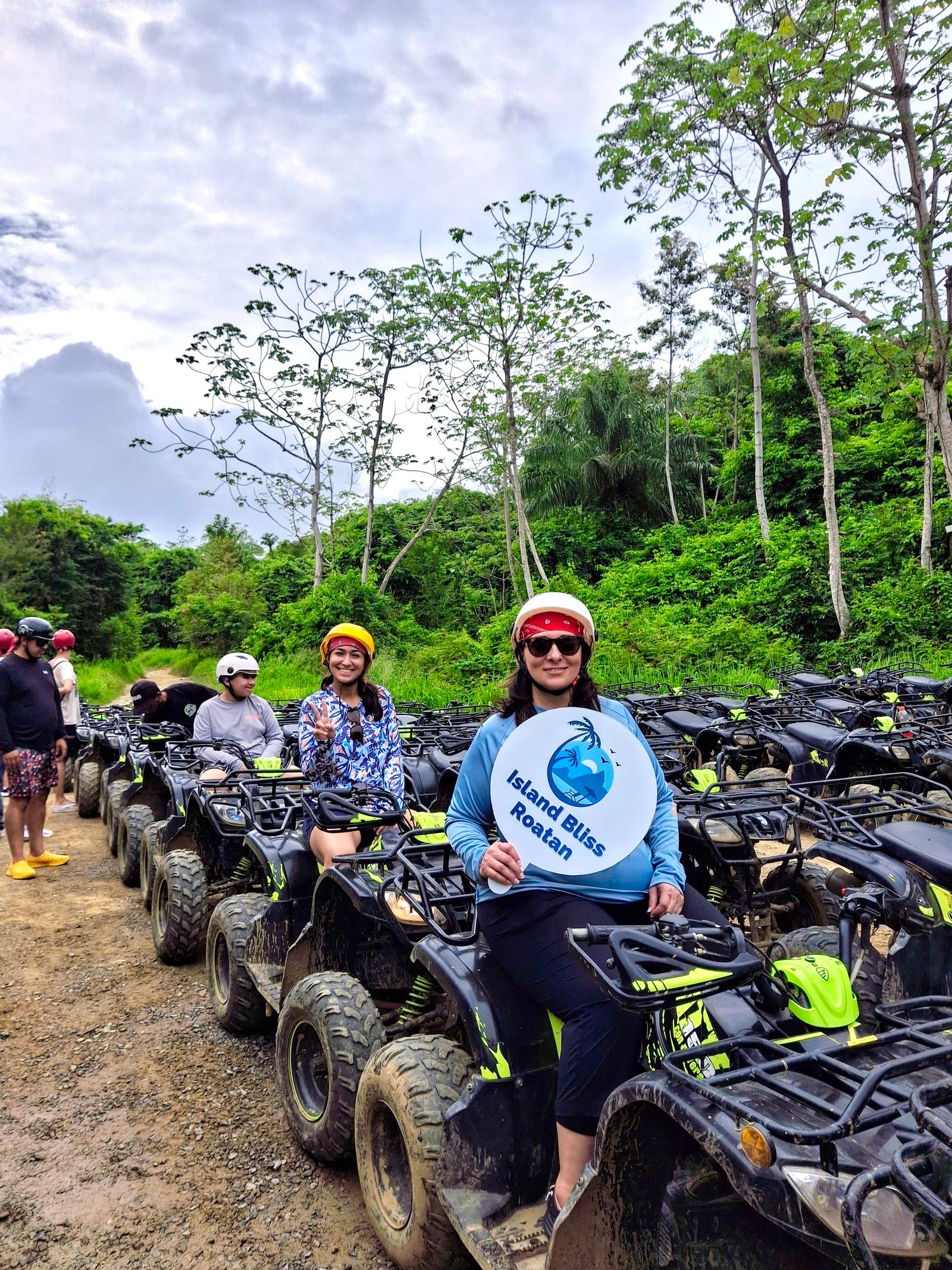 Santuario de aves y perezosos en Roatán